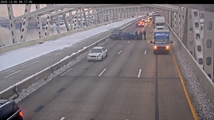 Lanes back open after crash causes traffic backup on John F Kennedy Bridge