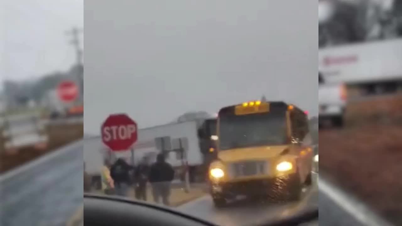 School bus, tractor trailer crash reported in Anderson County