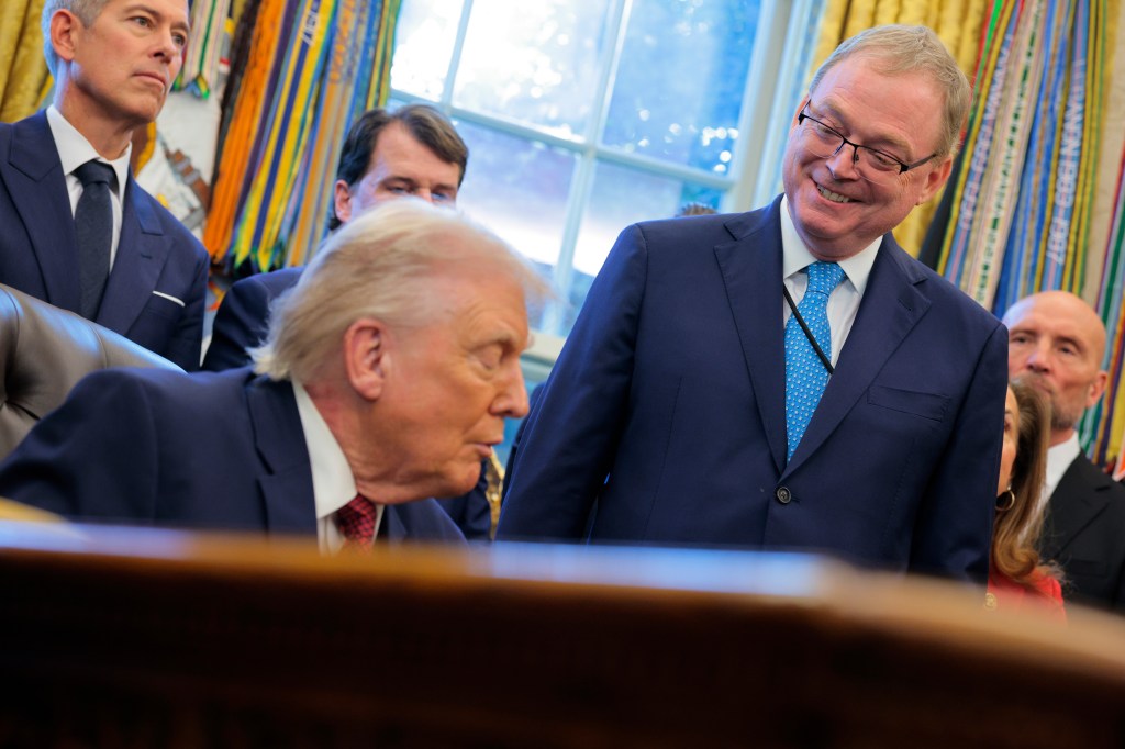 Wall Street moves to stop Trump from picking Kevin Hassett as next Fed ...