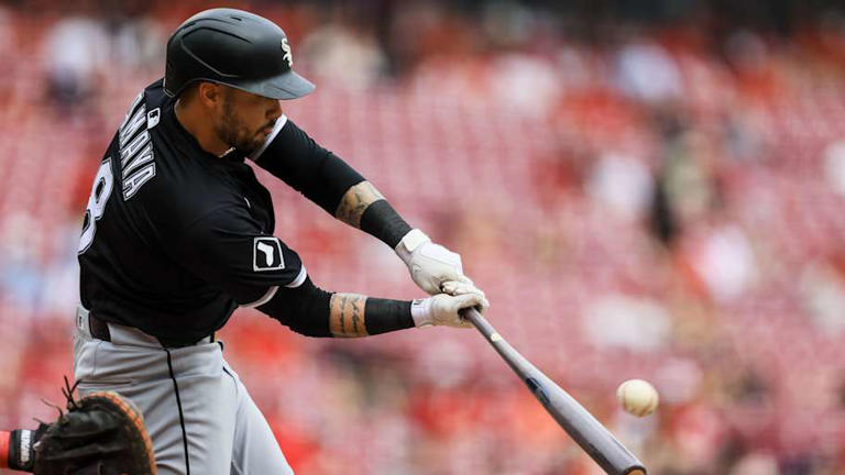 May 15, 2025; Cincinnati, Ohio, USA; Chicago White Sox shortstop Jacob Amaya (8) bats against the Cincinnati Reds in the sixth inning at Great American Ball Park. Mandatory Credit: Katie Stratman-Imagn Images | Katie Stratman-Imagn Images