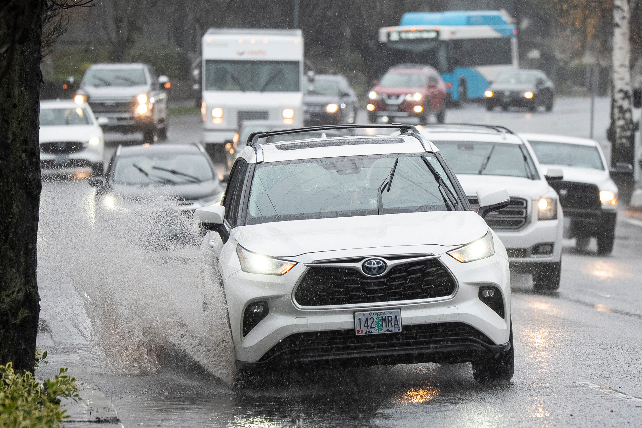 'Strong' atmospheric river to slam Oregon, bring possible flooding
