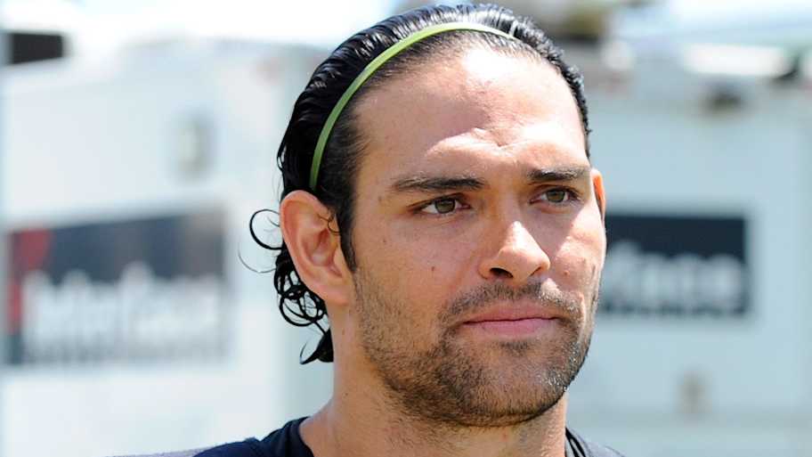 Mark Sanchez muestra a su esposa Perry y a sus gemelas por primera vez desde que lo despidieron