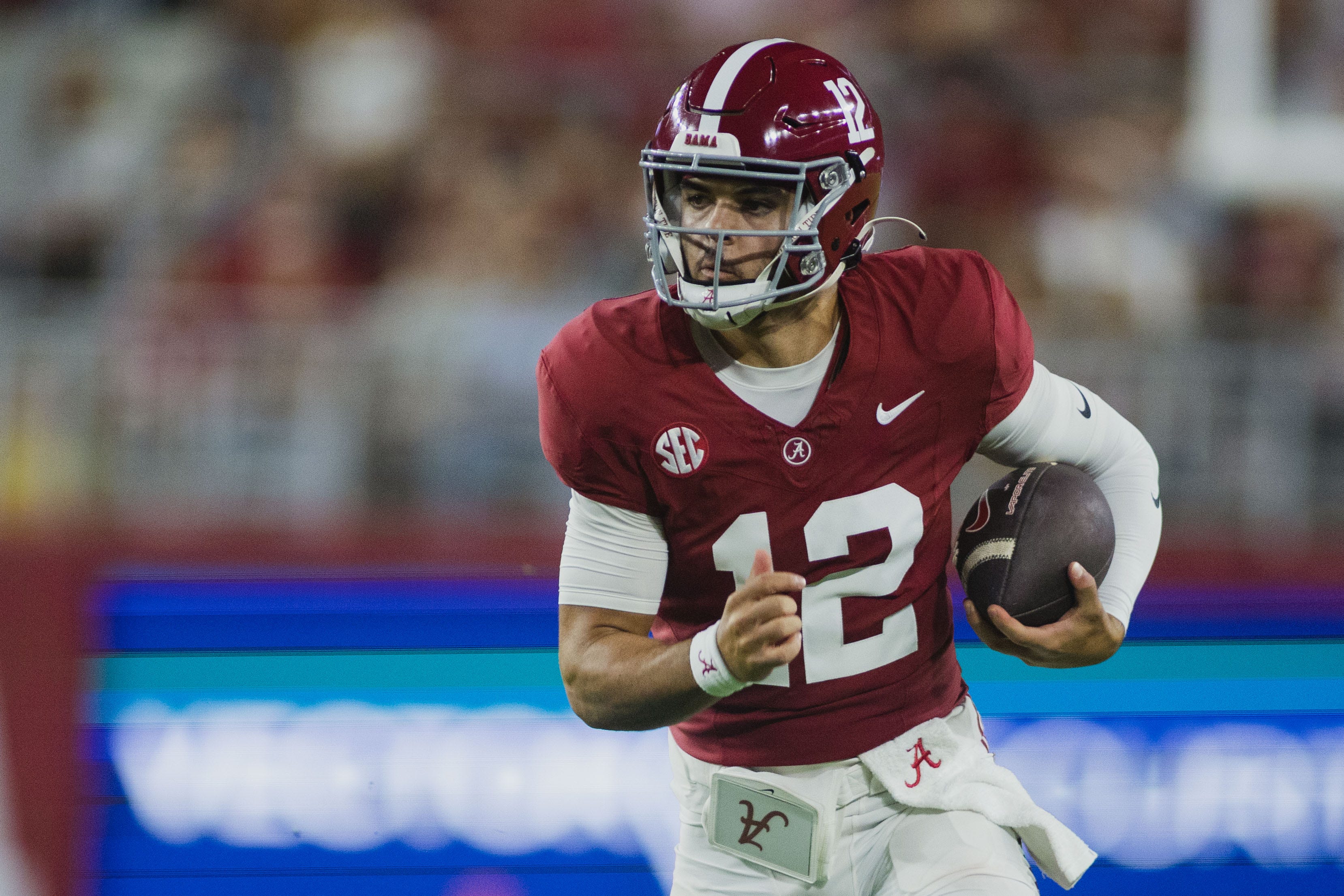 Former Alabama quarterback to reportedly reenter NCAA transfer portal