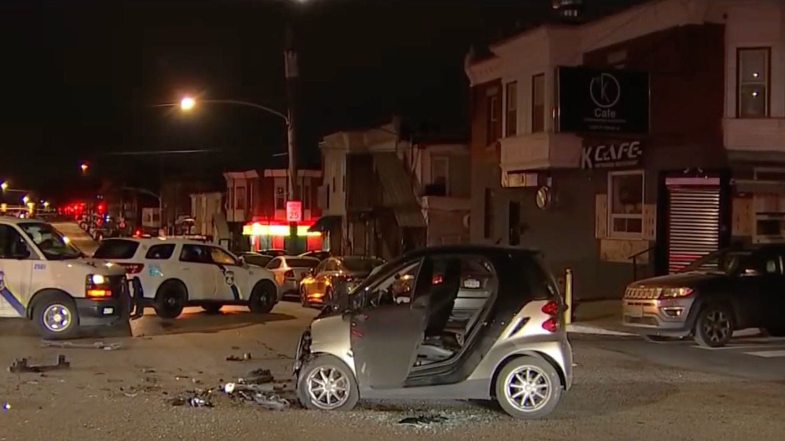 4 injured, including 2 officers, in crash involving Philly police SUV