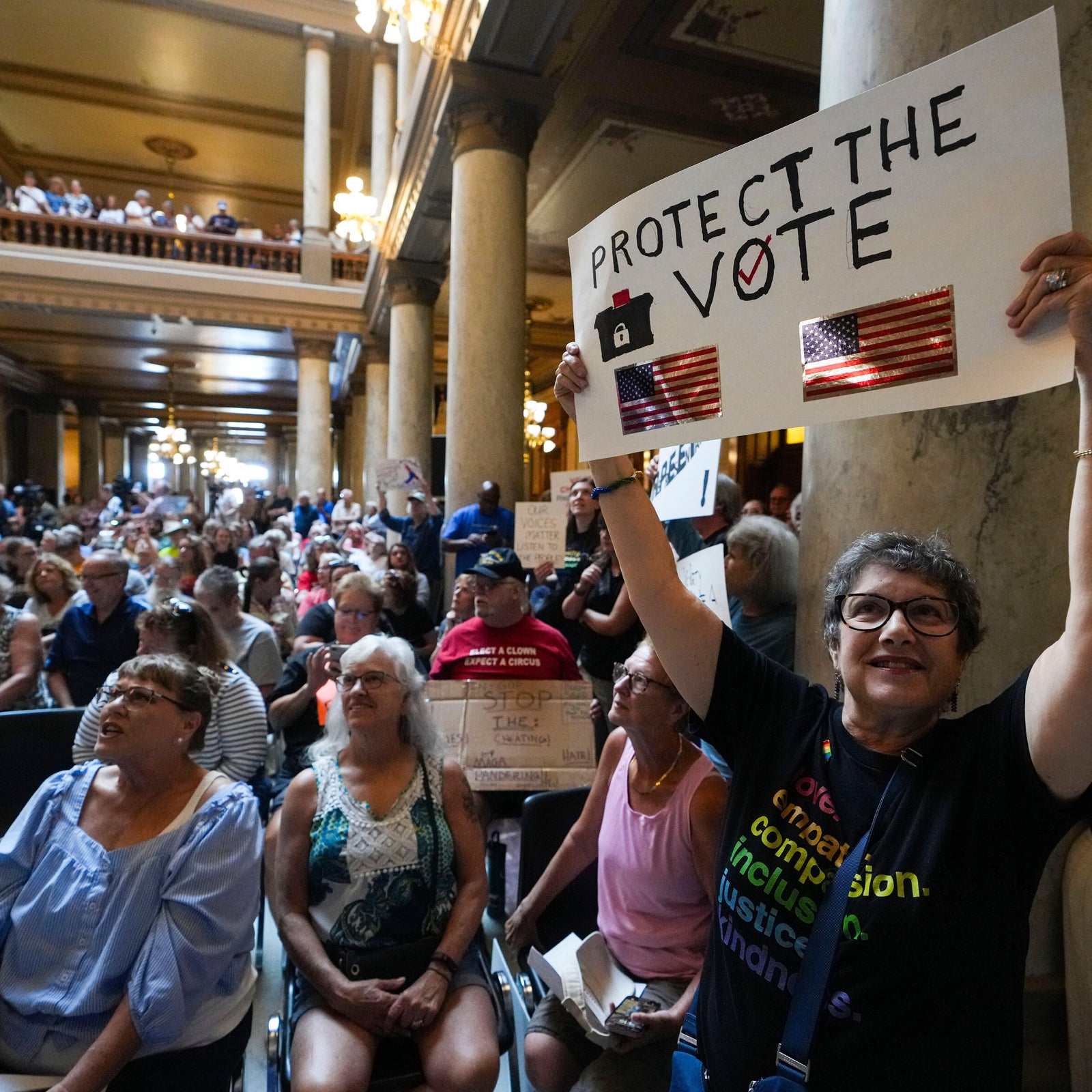 El Partido Republicano de la Cámara de Representantes de Indiana avanza con un mapa del Congreso de 9-0 y envía el plan al Senado estatal