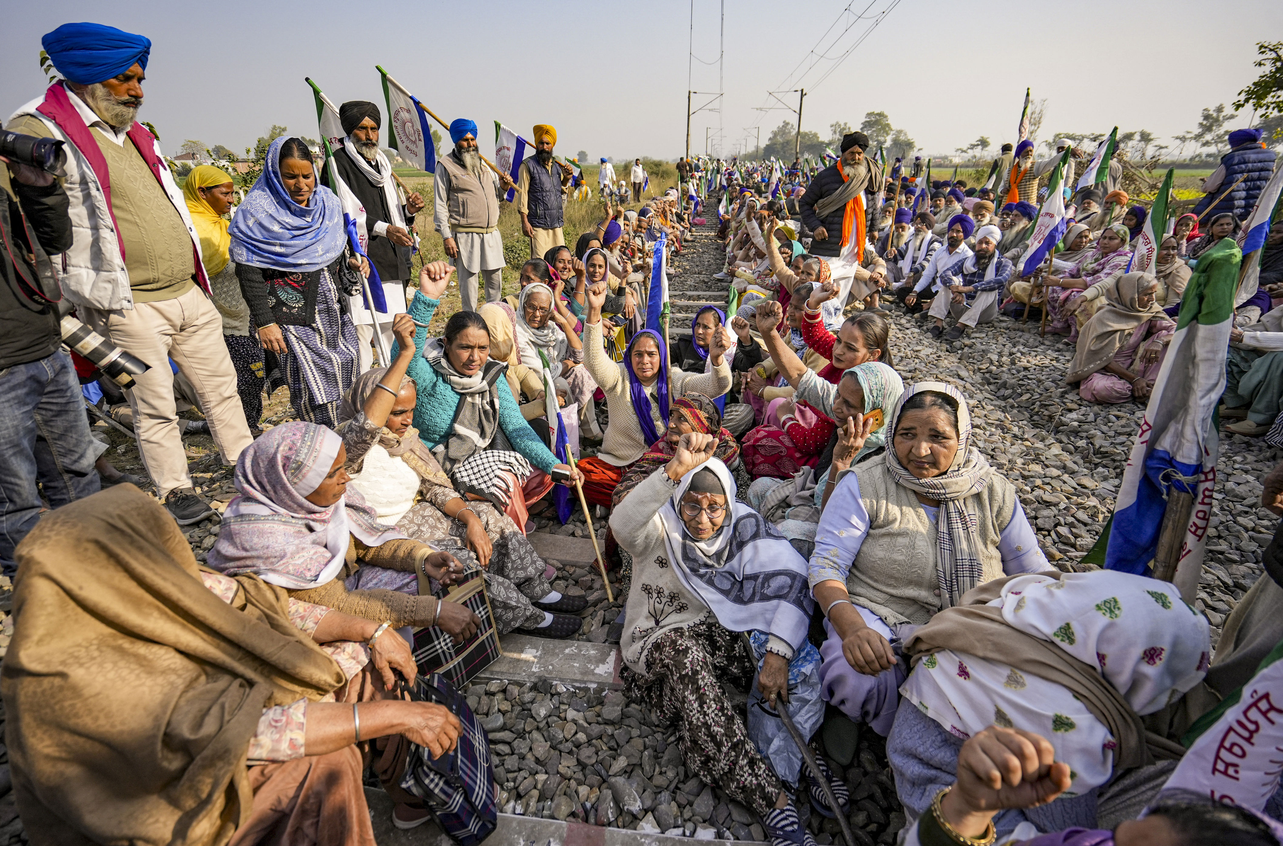 'Rail roko' call: Farmers hold protest in Punjab; several detained ...