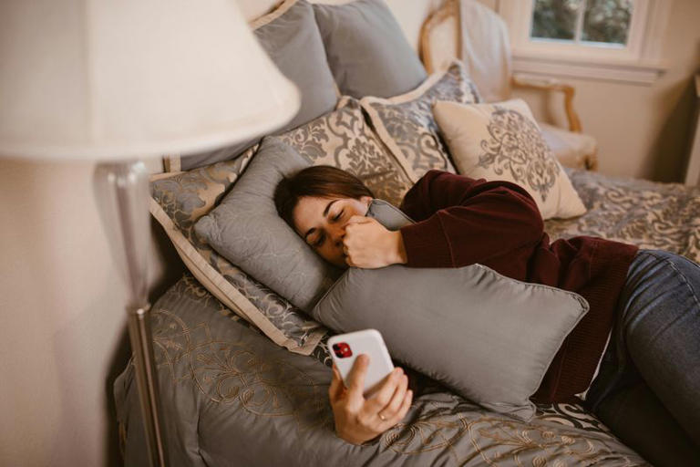 7 online dating behaviors that are actually huge red flags