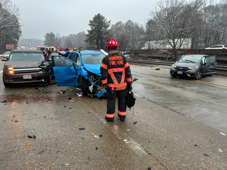 Two hospitalized after 3-vehicle crash on I-95 North in Hanover