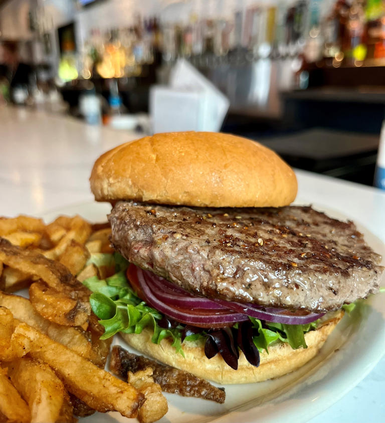 5 Southwest Florida lunch deals we keep going back to at $10 or less
