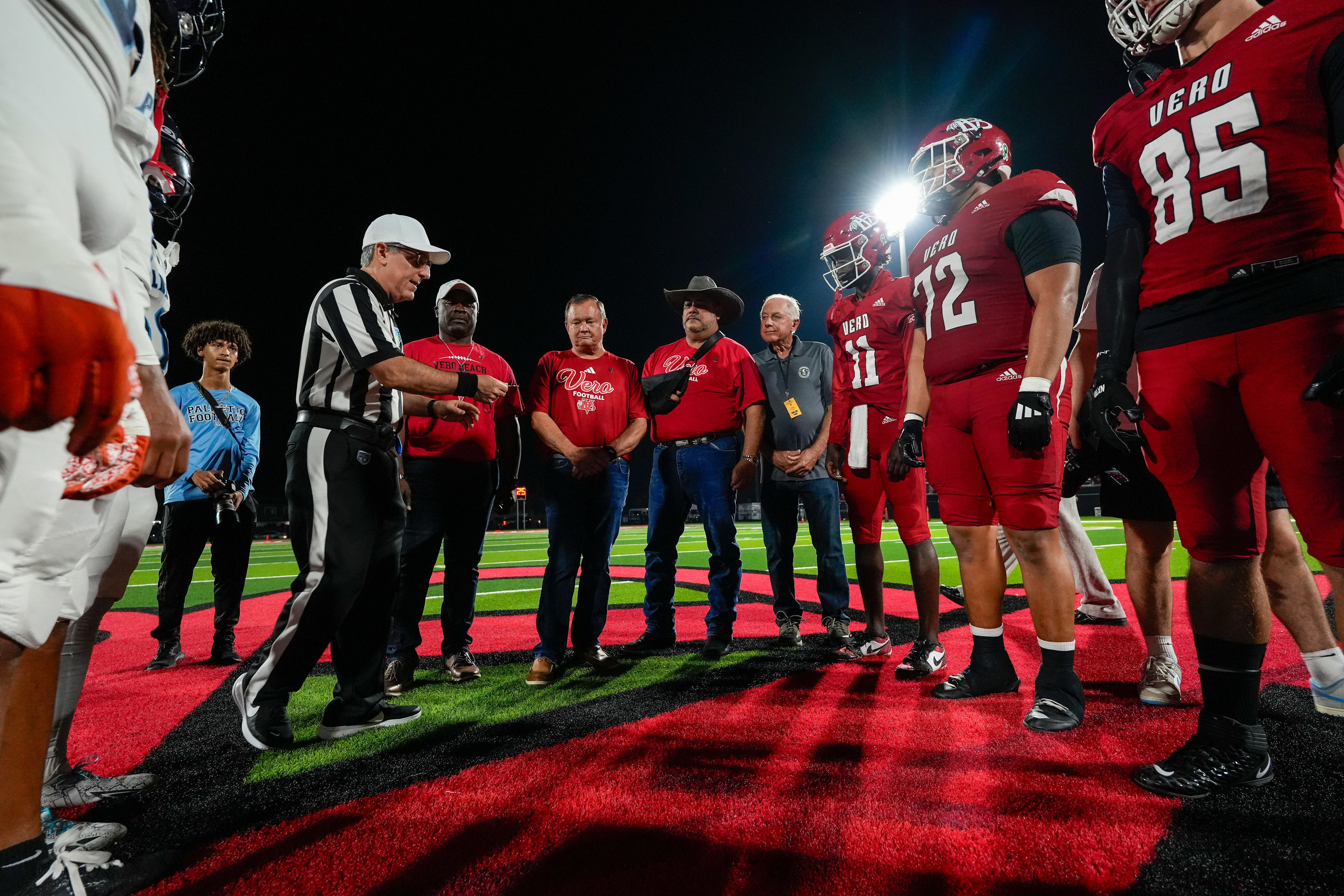 Vero Beach football honors surviving deputies with pre-game coin toss