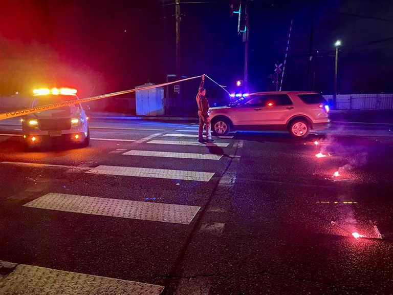 Deadly crash temporarily closes N Columbia Blvd, investigation underway