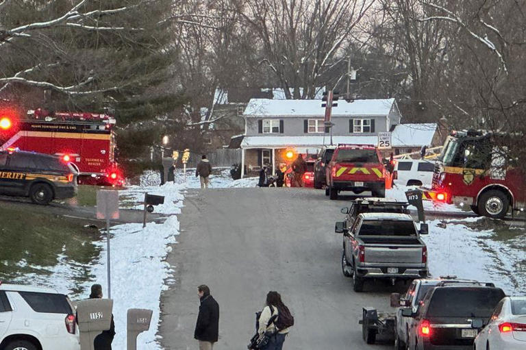 2 injured, 1 dead in Ohio trench collapse amid desperate dig for ...