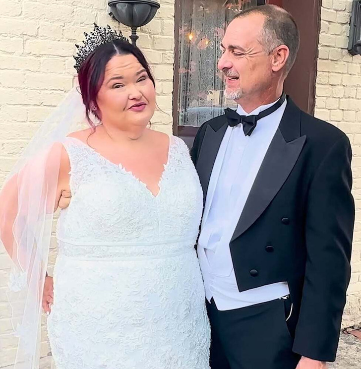 “1000-lb Sisters” Star Amy Slaton Looks Unrecognizable After Her Wedding, Fans Are Shocked
