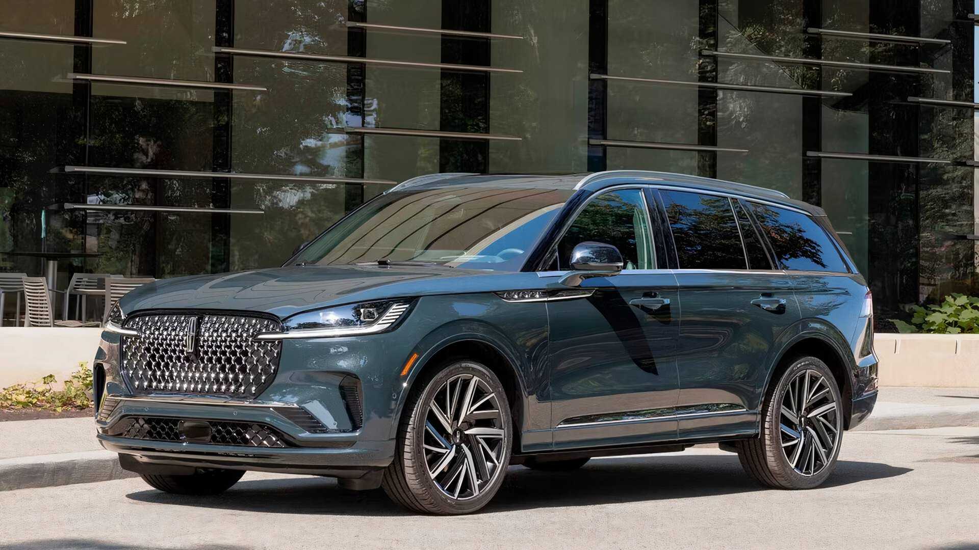 2026 Lincoln Aviator Front Angle View