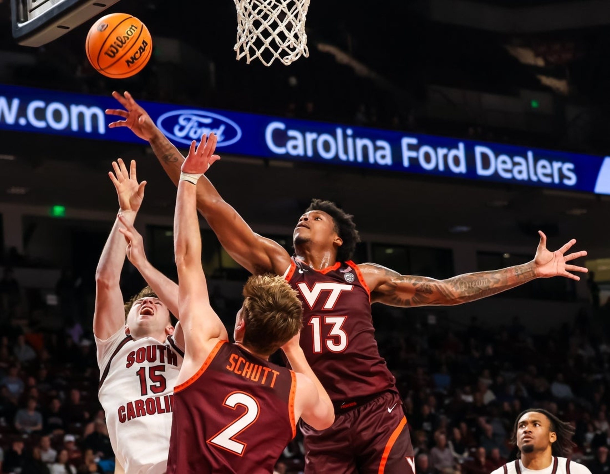 George Mason carries perfect record into date with Virginia Tech