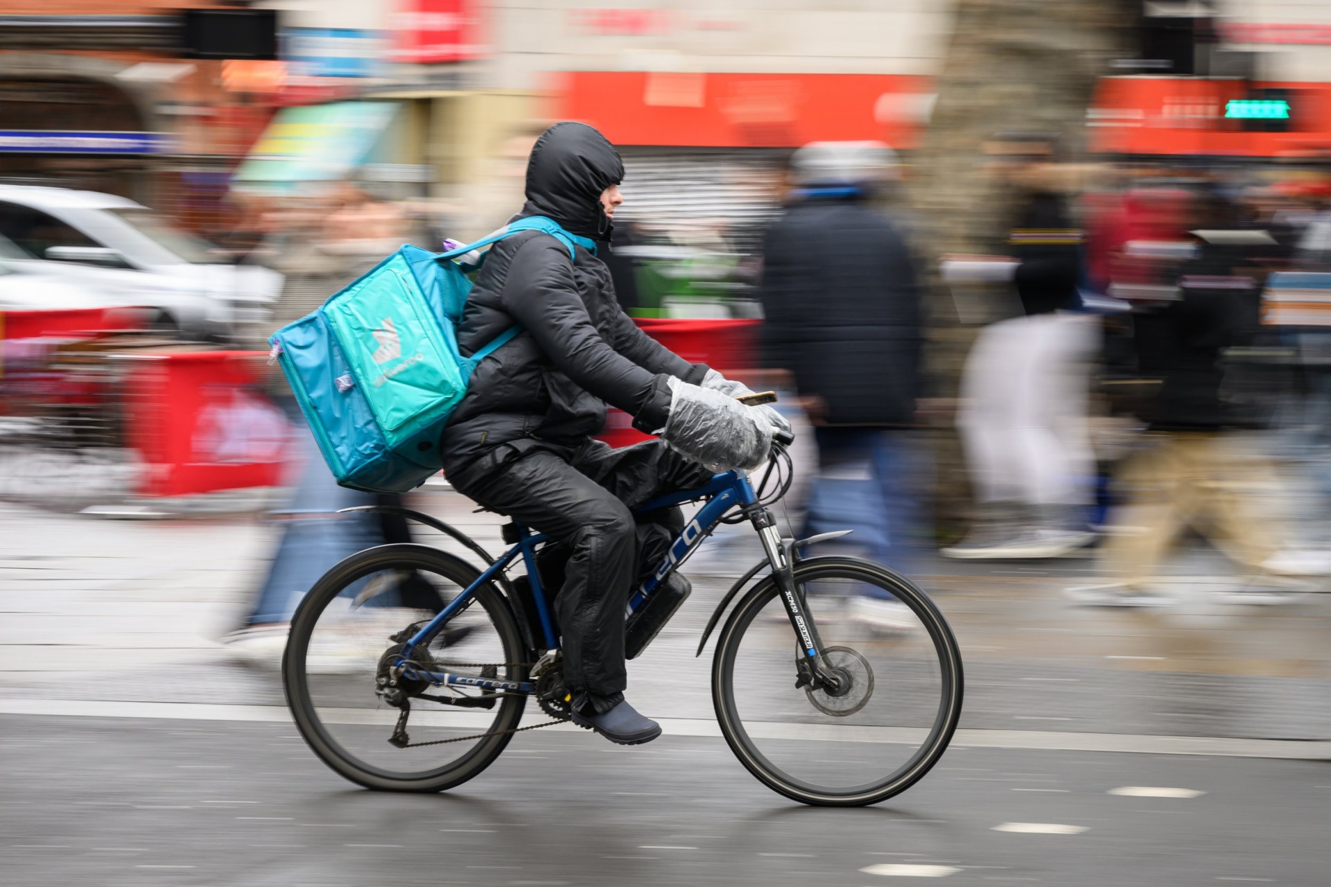 60 delivery riders deported in immigration crackdown