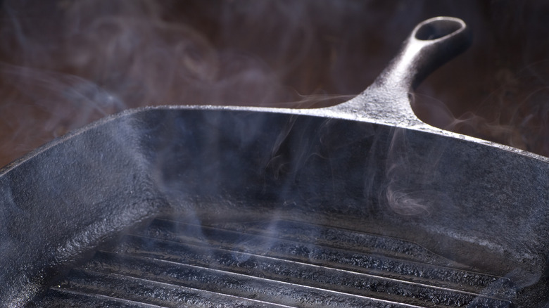 Common mistakes you're making with your cast iron skillet — and how to ...