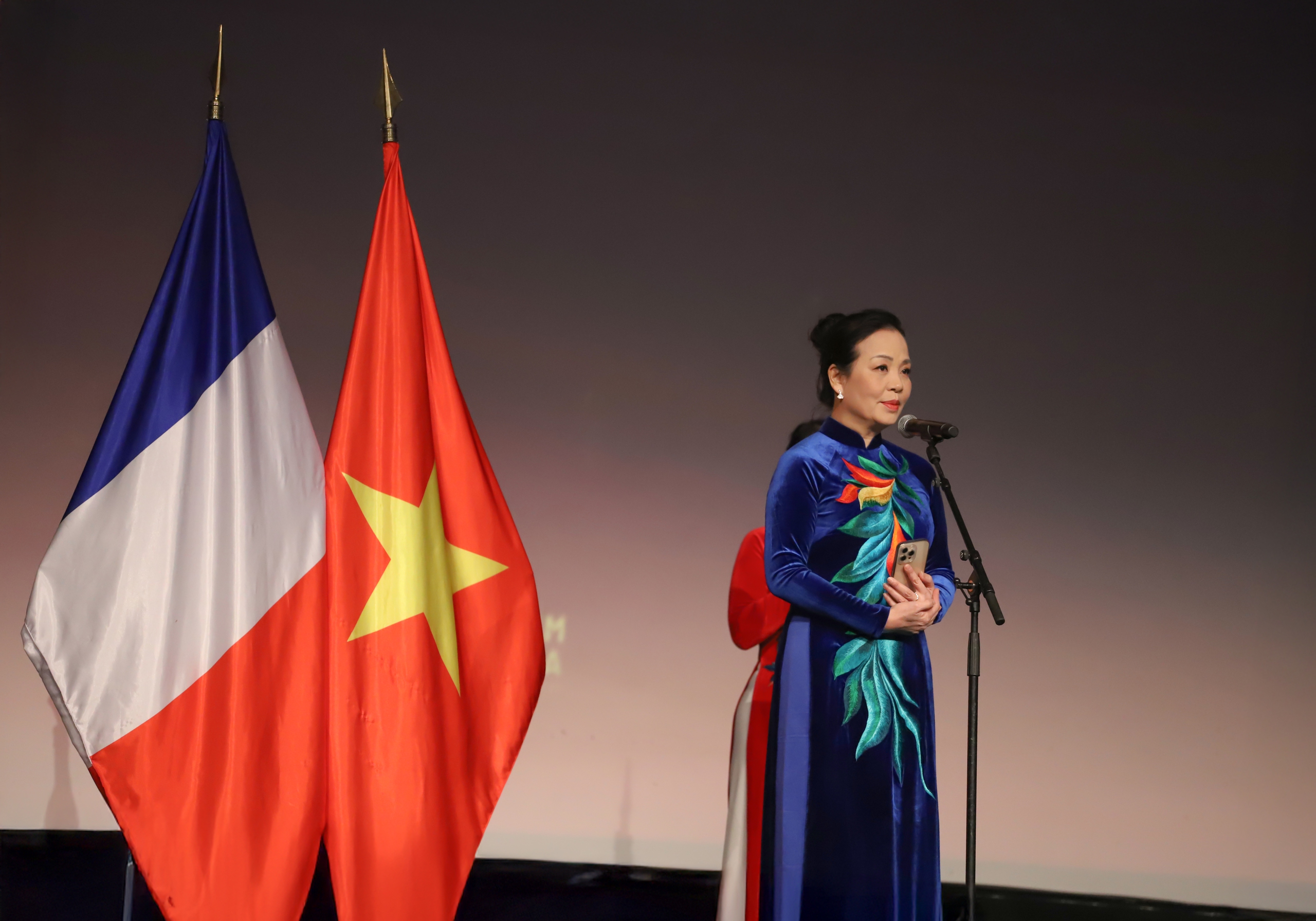 'Món quà' của điện ảnh Việt Nam đến rạp phim đẹp nhất thế giới