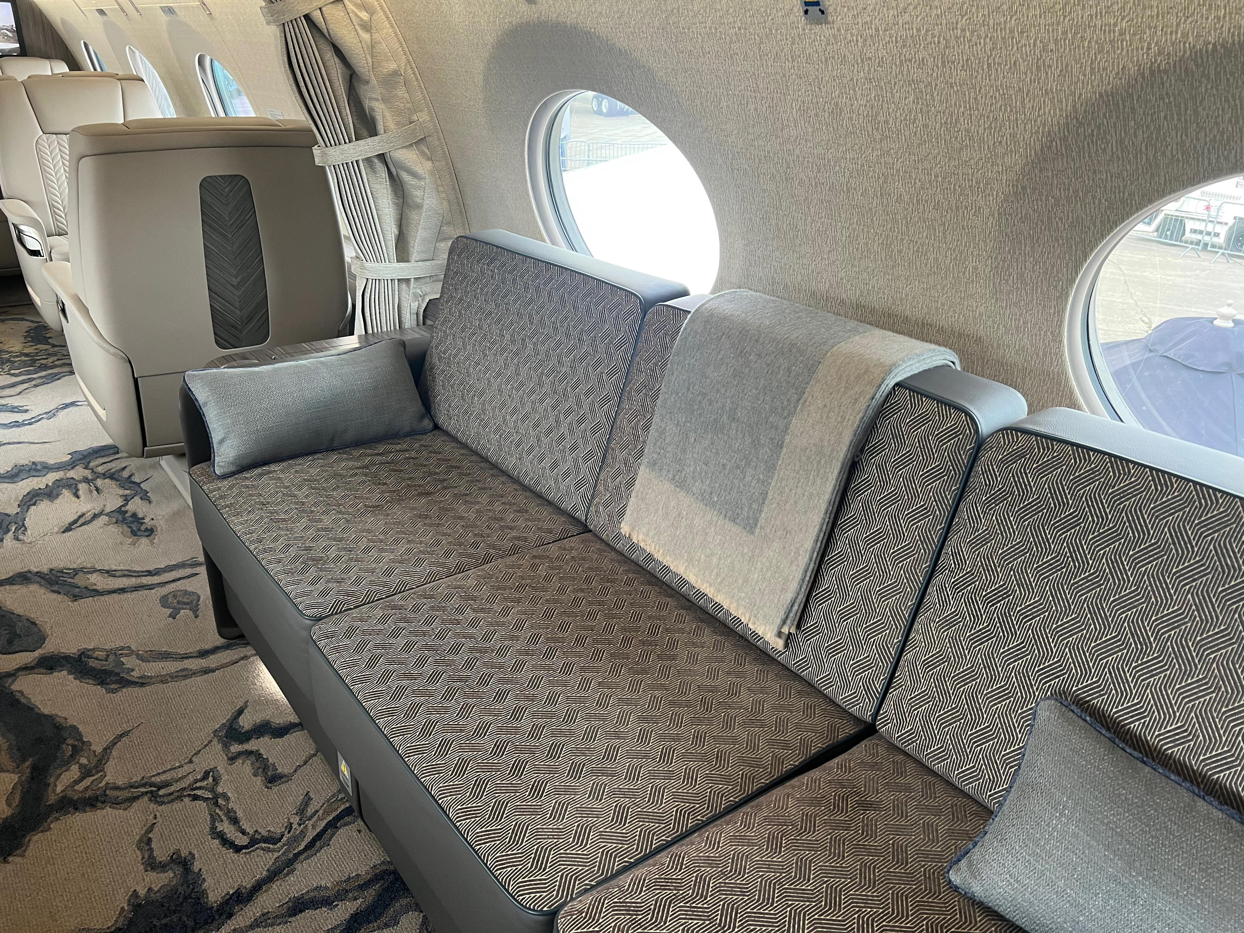 I toured 2 of the rare and ultra-luxurious $80 million Gulfstream G700 ...