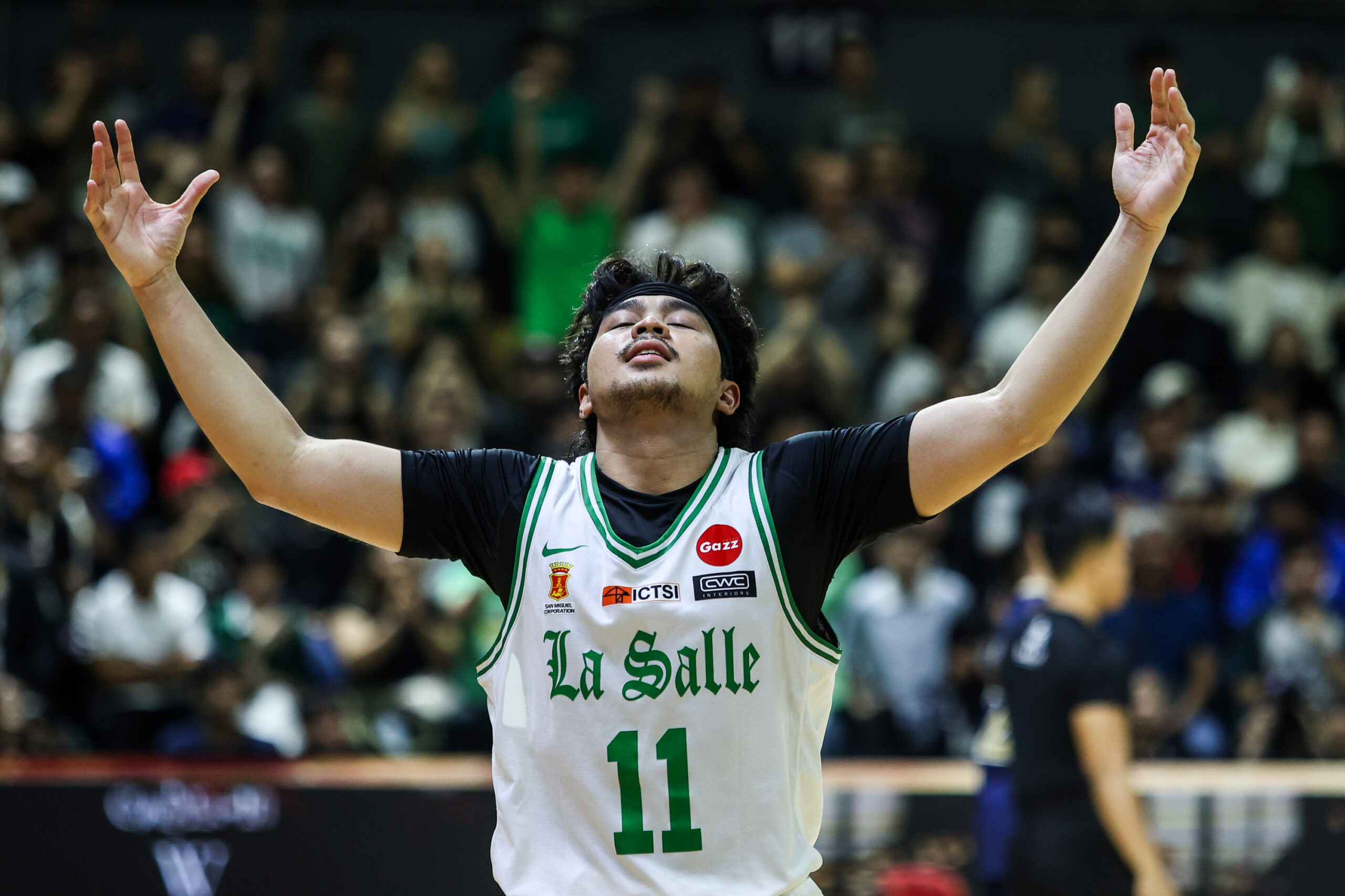 for-a-change-cortez-sits-on-edge-he-s-used-to-battling