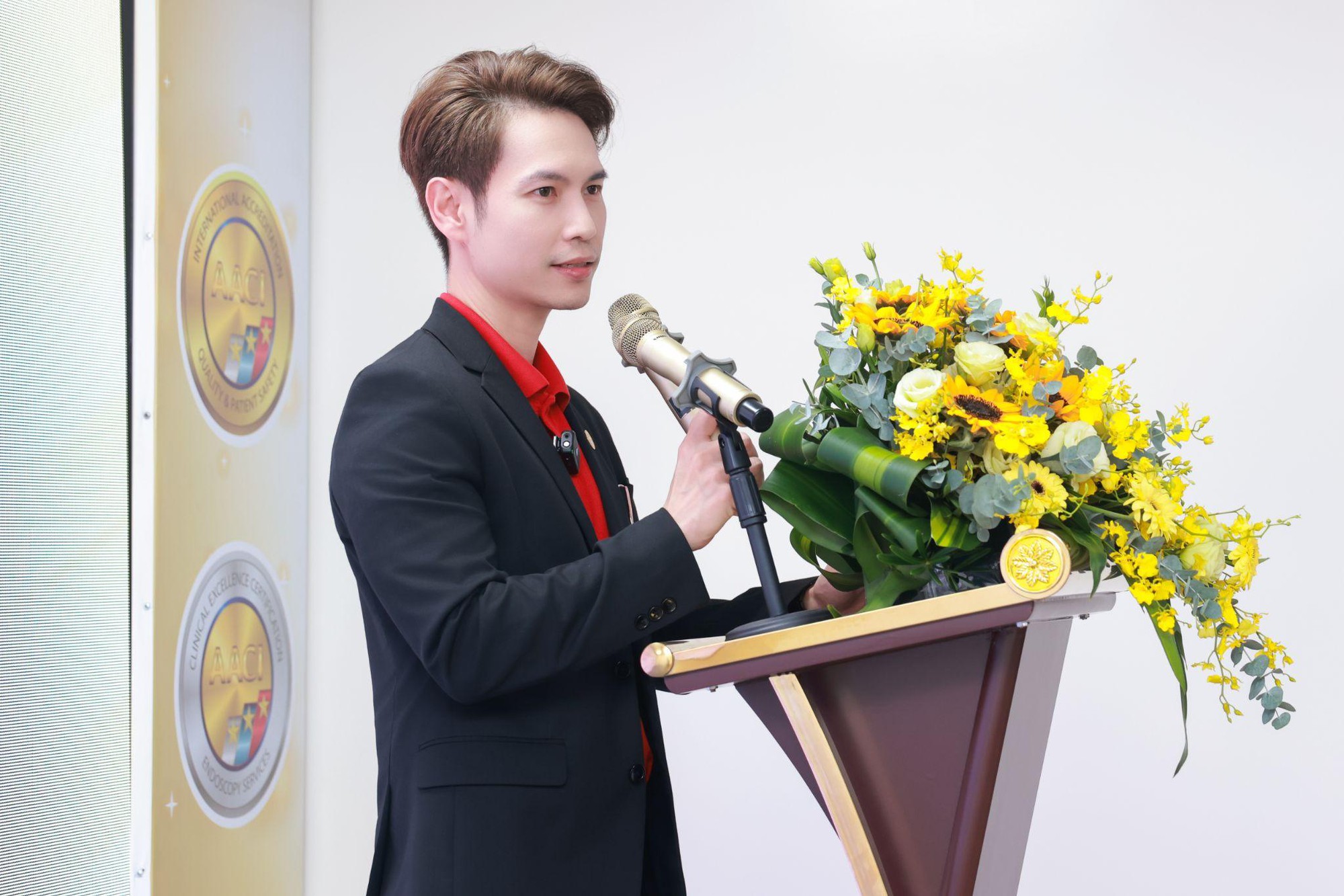 Phòng khám Doctor Check được trao chứng nhận nội soi xuất sắc từ Hoa Kỳ