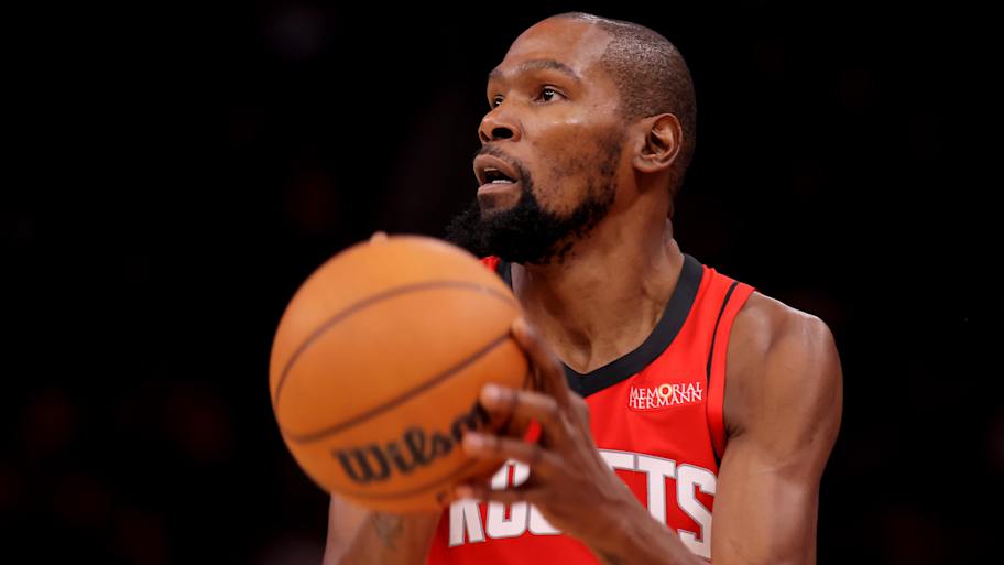 Kevin Durant goes to bat for Chiefs' Patrick Mahomes