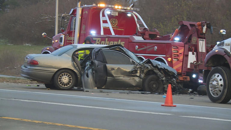 One person hurt in Lexington crash