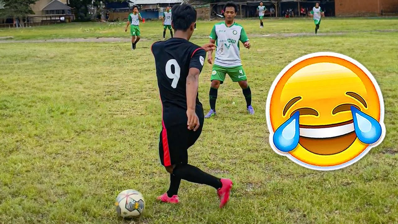 How not to play football: Iconic fail moments