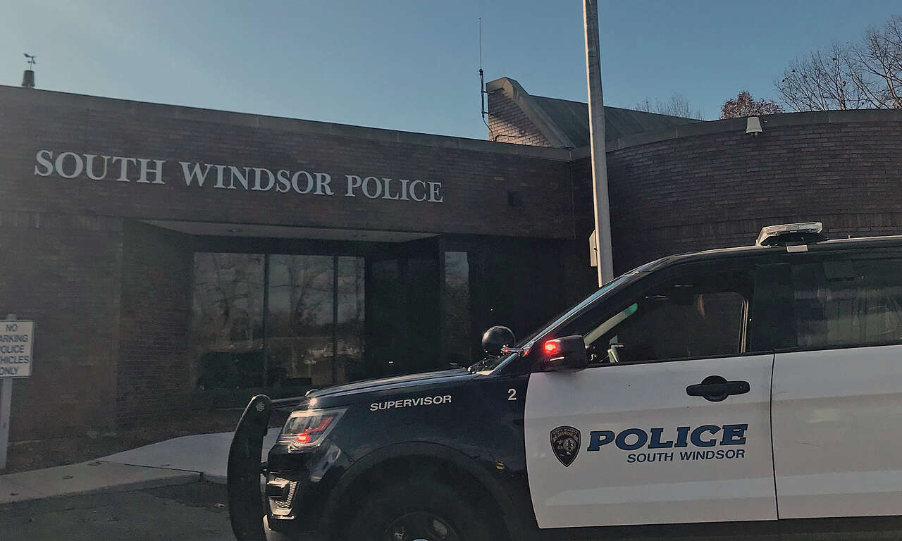 K-9 units, drones deployed in South Windsor assault arrest, police say<br><br>