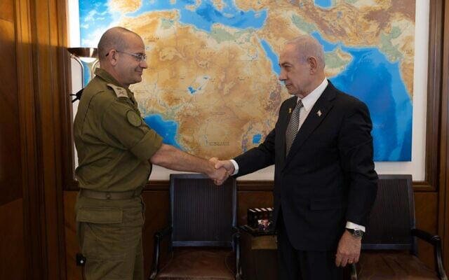 Eisenkot acusa a Netanyahu de hacer nombramientos de alto nivel como recompensa por su lealtad