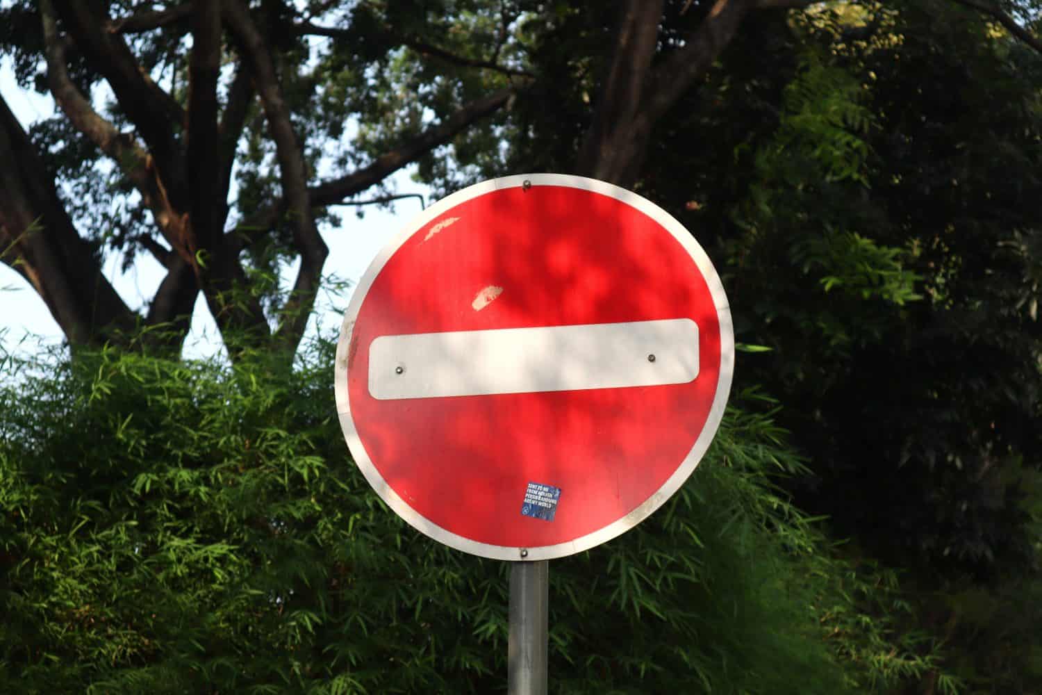 15 road signs the average American can’t properly identify
