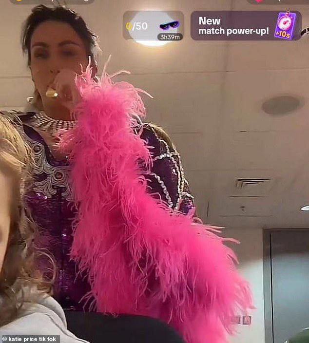 Katie Price's 'family is very worried' about her vaping addiction as she  shares alarming X-ray