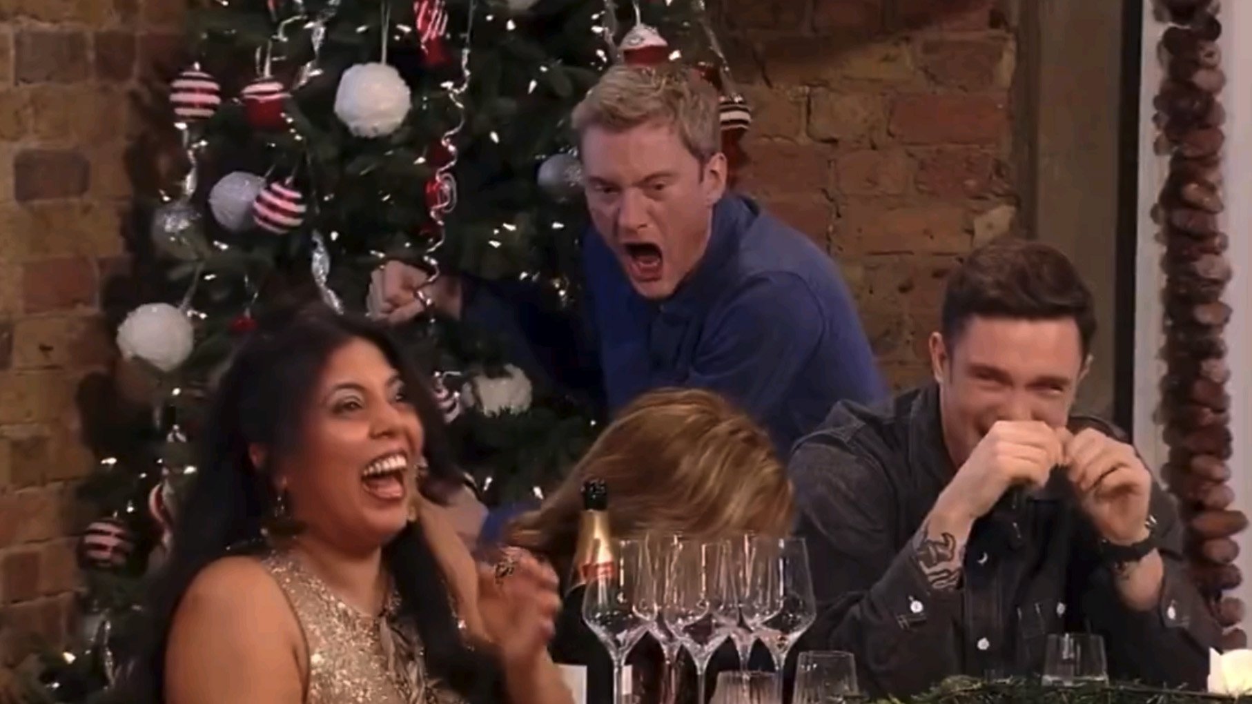 El colapso en vivo de James Acaster es el «momento televisivo del año»