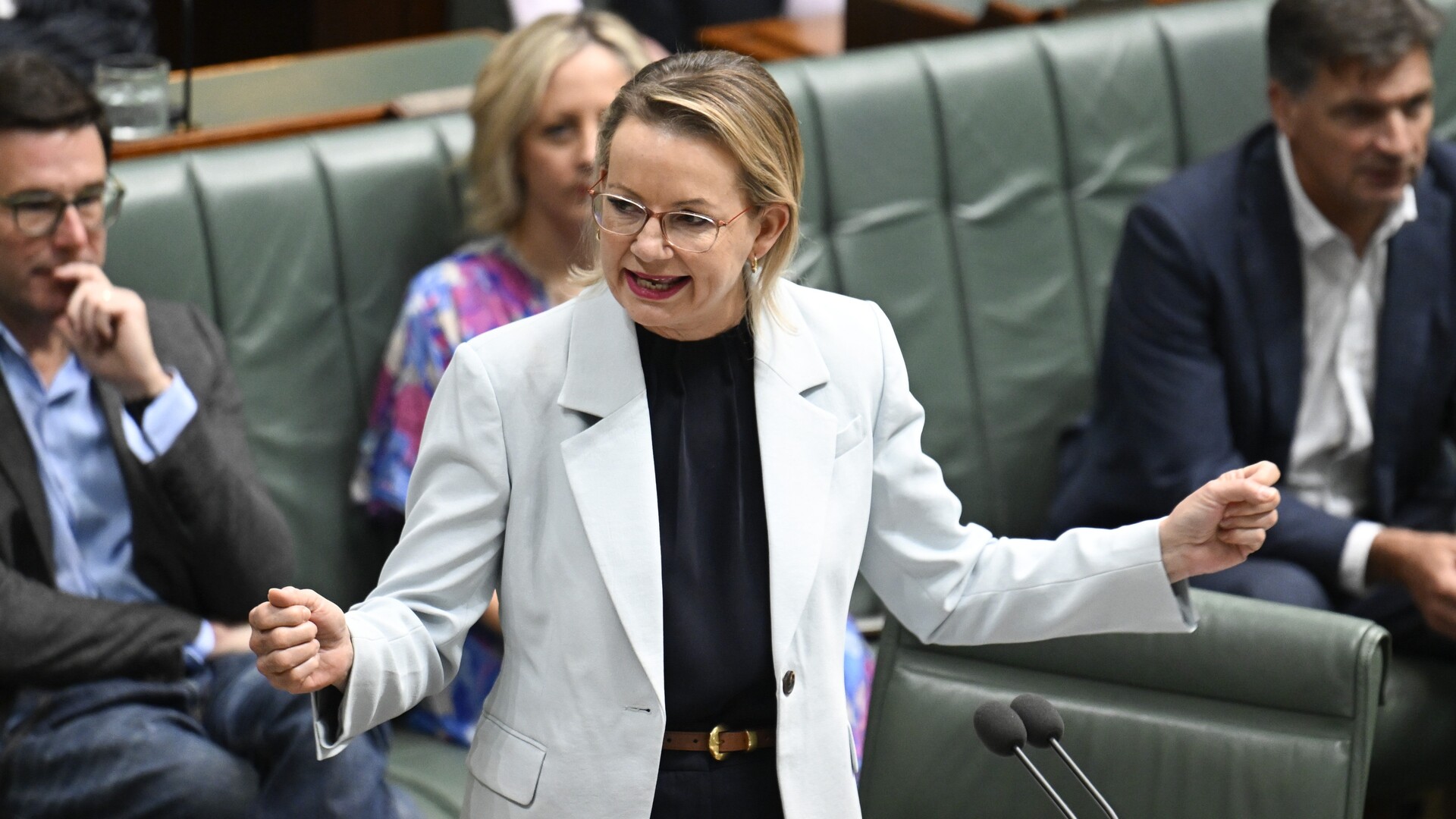 ‘Get your act together’: Disaffected Libs look to start new political ...