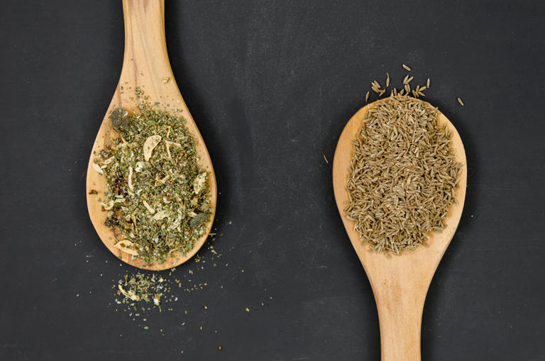 Aunque es un remedio tradicional, no todos pueden beneficiarse del orégano de la misma forma. Foto: Freepik