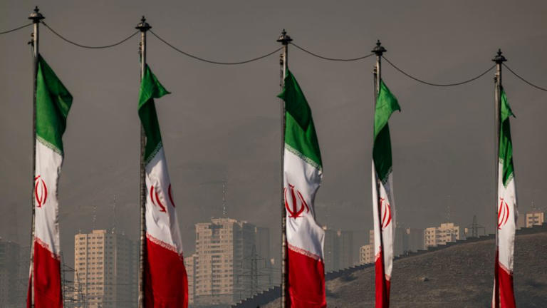 La administración Trump se dispone a deportar a más iraníes a su país de origen.