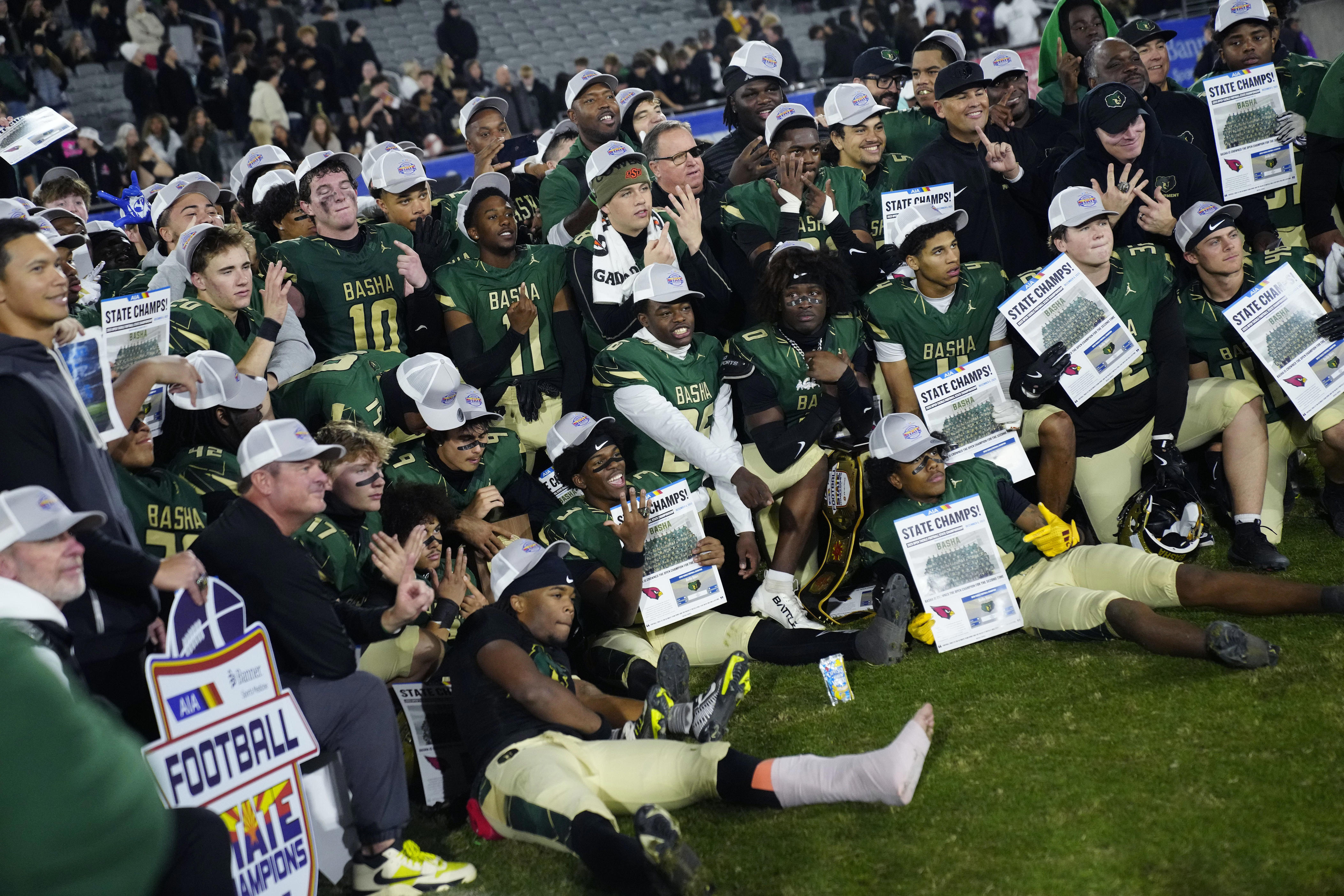 La defensa de Basha domina a Chandler para obtener su segundo título estatal abierto de fútbol americano