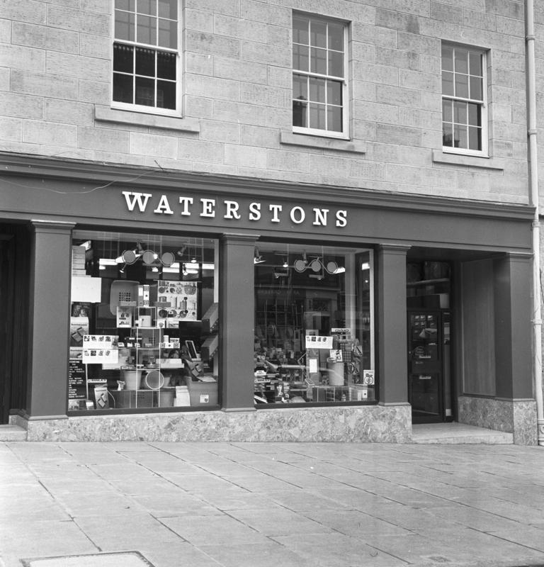Edinburgh retro: 13 nostalgic photos of city shops in the late 1970s ...