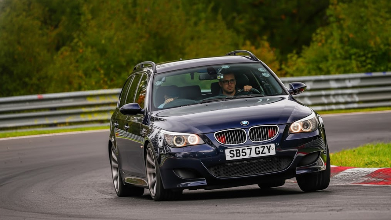 V10 BMW M5 Touring lap of the Nürburgring