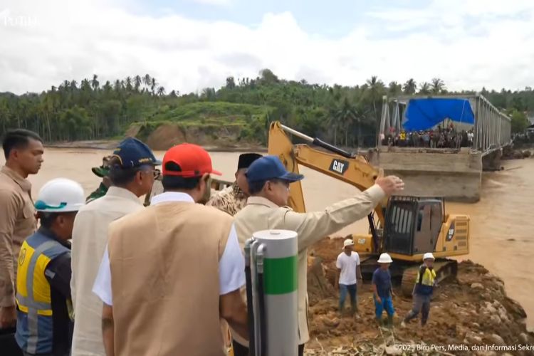 Prabowo Tiba di Lokasi Bencana, Pengamat Sebut Penanganan Banjir Prioritas Utama