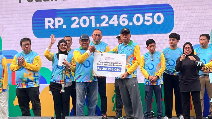 AA1RRc4G Kemensos Ajak Ribuan Disabilitas Ikut Jalan Sehat di CFD Bundaran HI