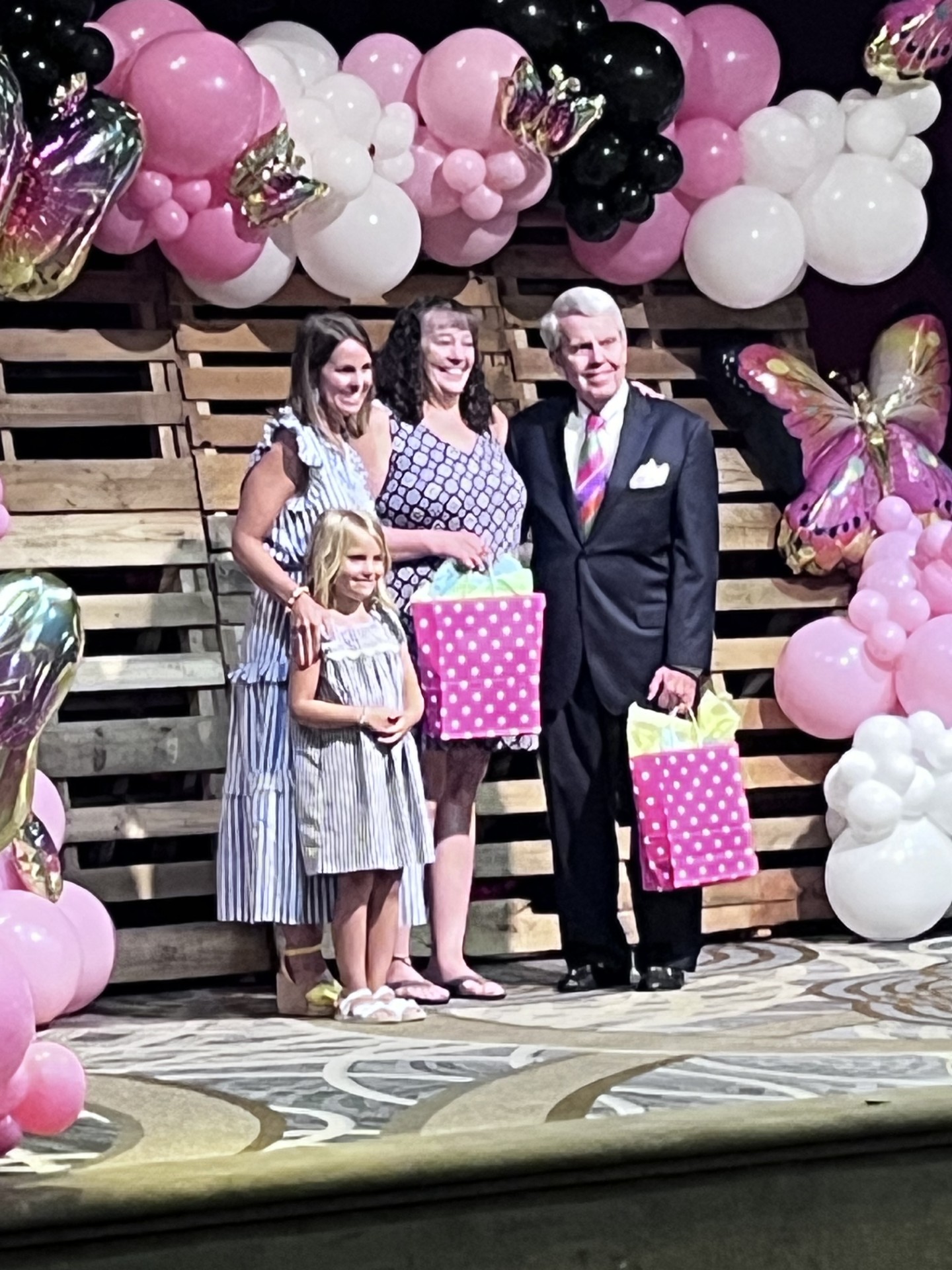 AA1RRdBG First Flight Elementary School nutrition manager receives statewide honor