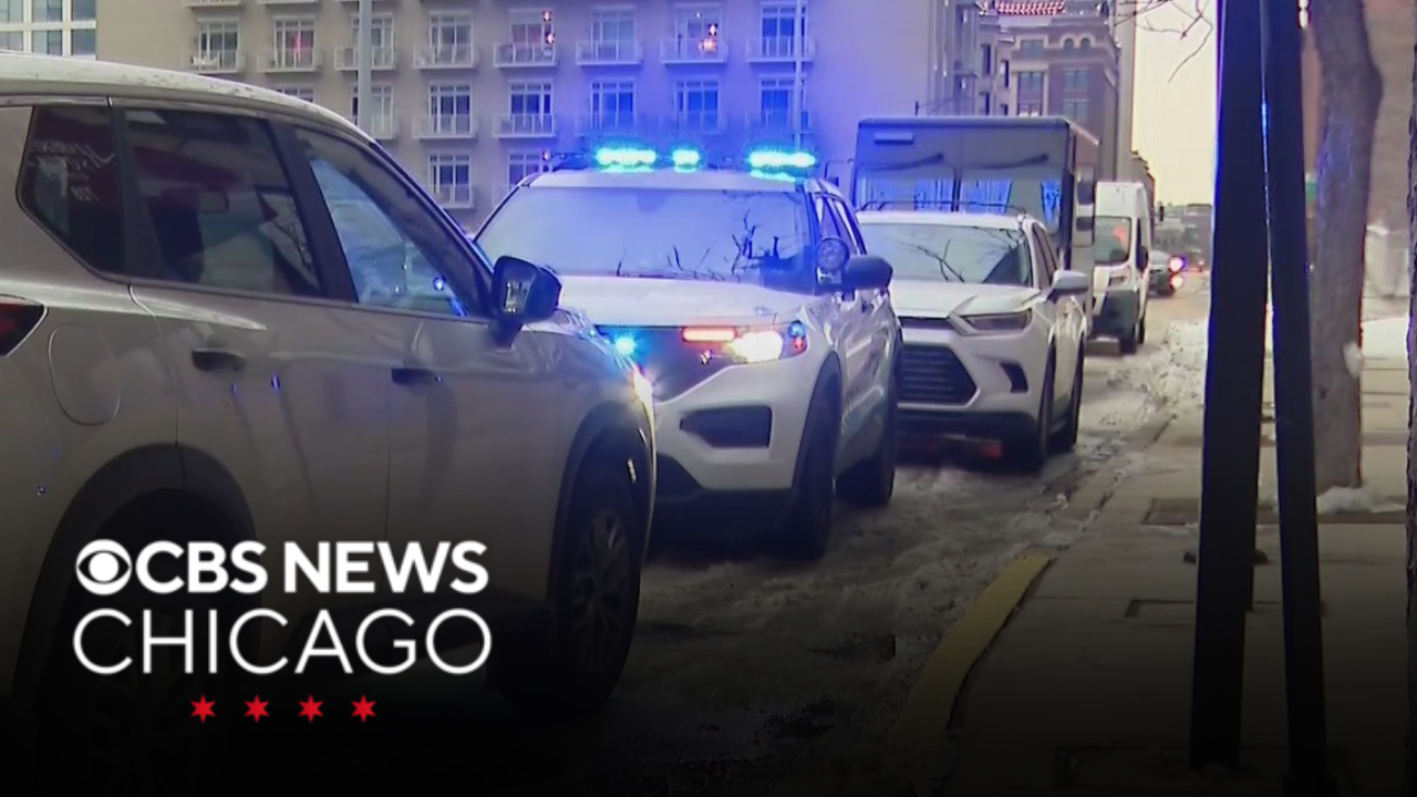 Man, 54, dies after being stabbed multiple times in West Loop