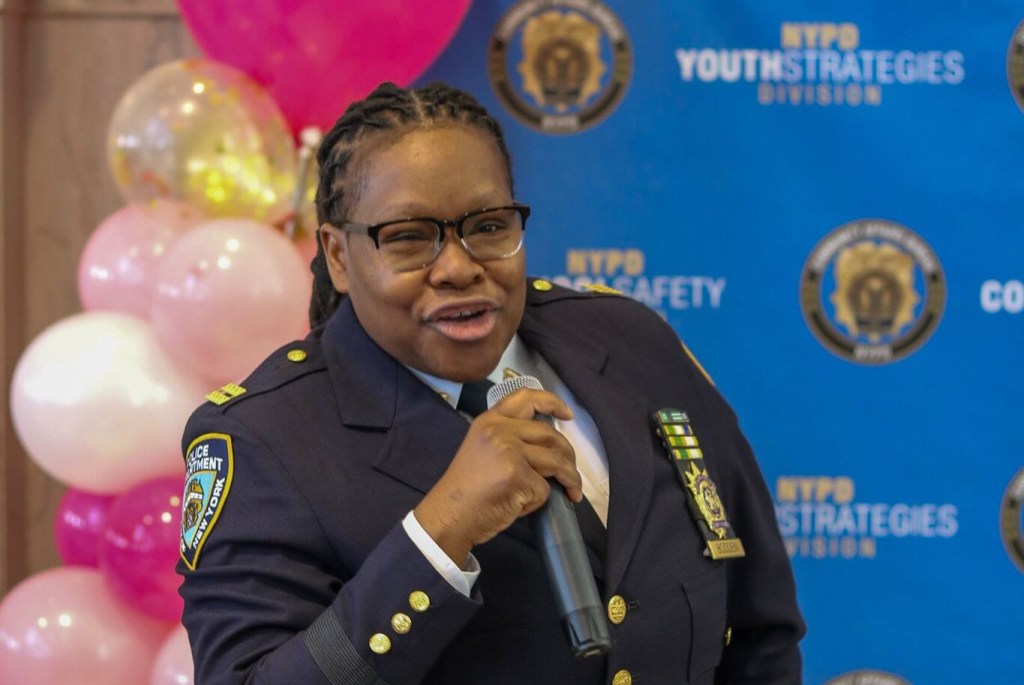 Cop out: NYPD bosses evade tolls with department cars, lawsuit claims