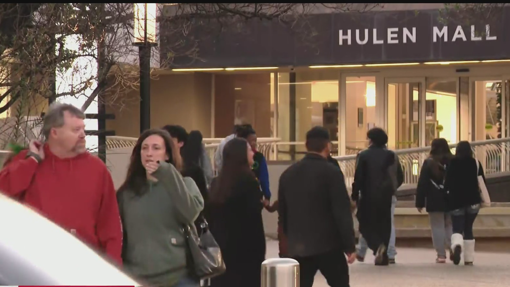 Man shot outside Hulen Mall in Fort Worth, suspect in custody, police say