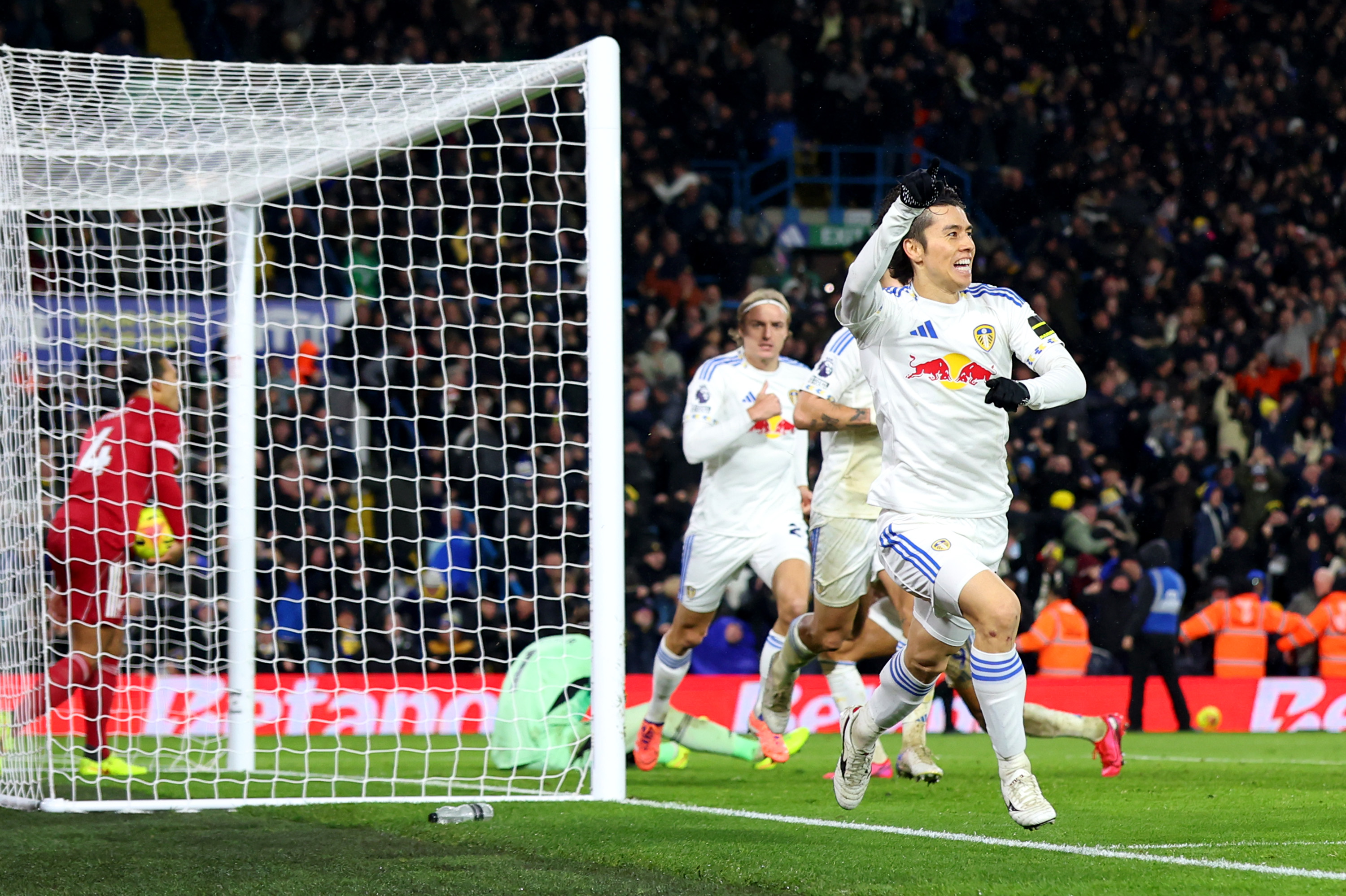 Leeds United irony as Farke strengthens grip and Liverpool fall apart ...