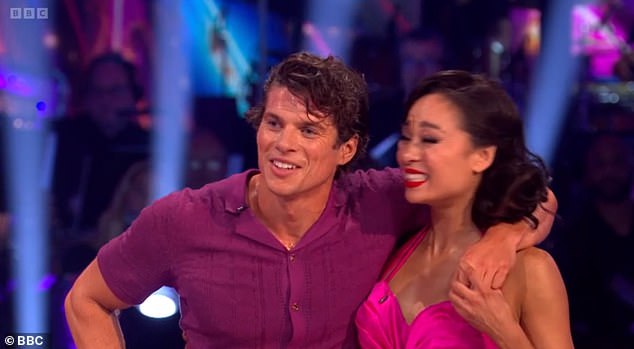 Los fanáticos de Strictly quedaron sorprendidos después de que se filtraran nuevamente los resultados de la eliminación después de la Semana de los Musicales.