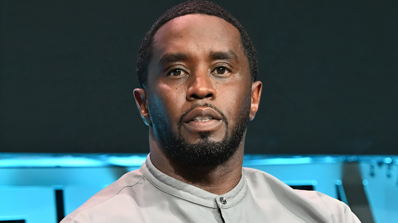 Diddy critica el documental «Reckoning» de Netflix, valorado en 100 millones de dólares, por emitir material robado.