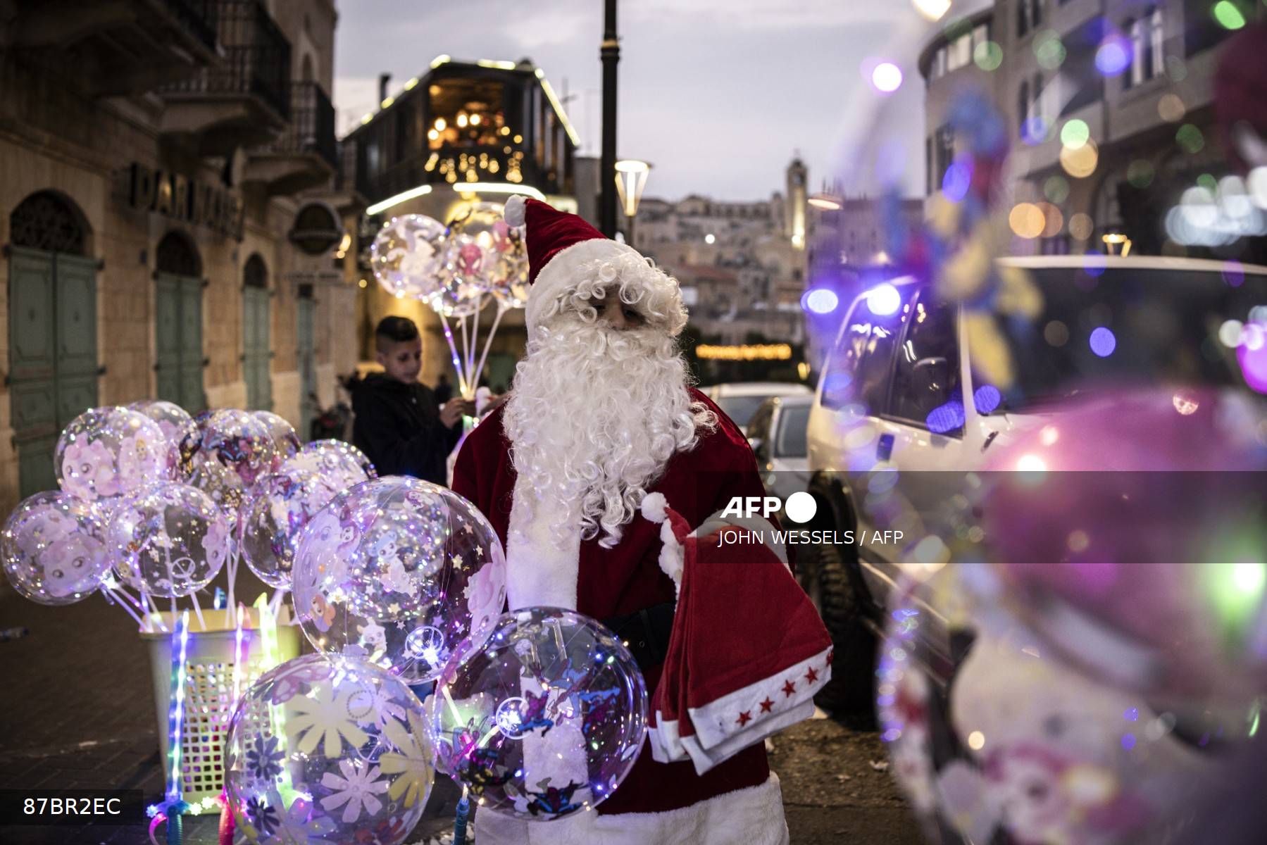 Pictorial: Bethlehem lights Christmas tree first time since Gaza war