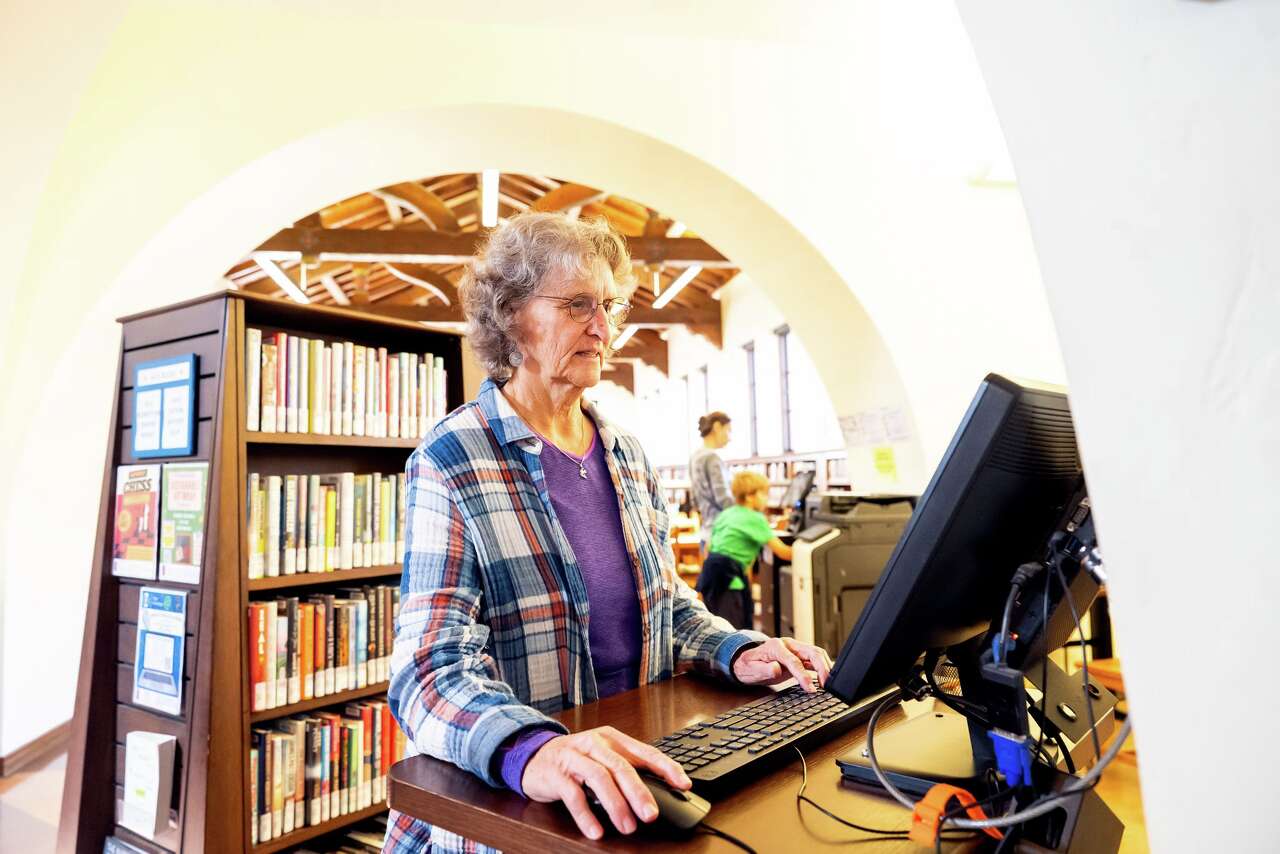 AA1RSLAs Older adults are slowly abandoning this hobby - but the health payoff is huge